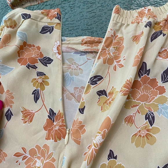 Crop and skirt Set - Picture 9 of 9